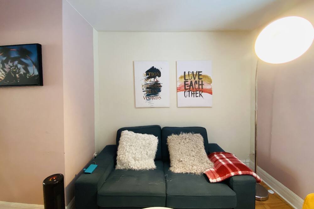 Photo of Livingroom in Montreal