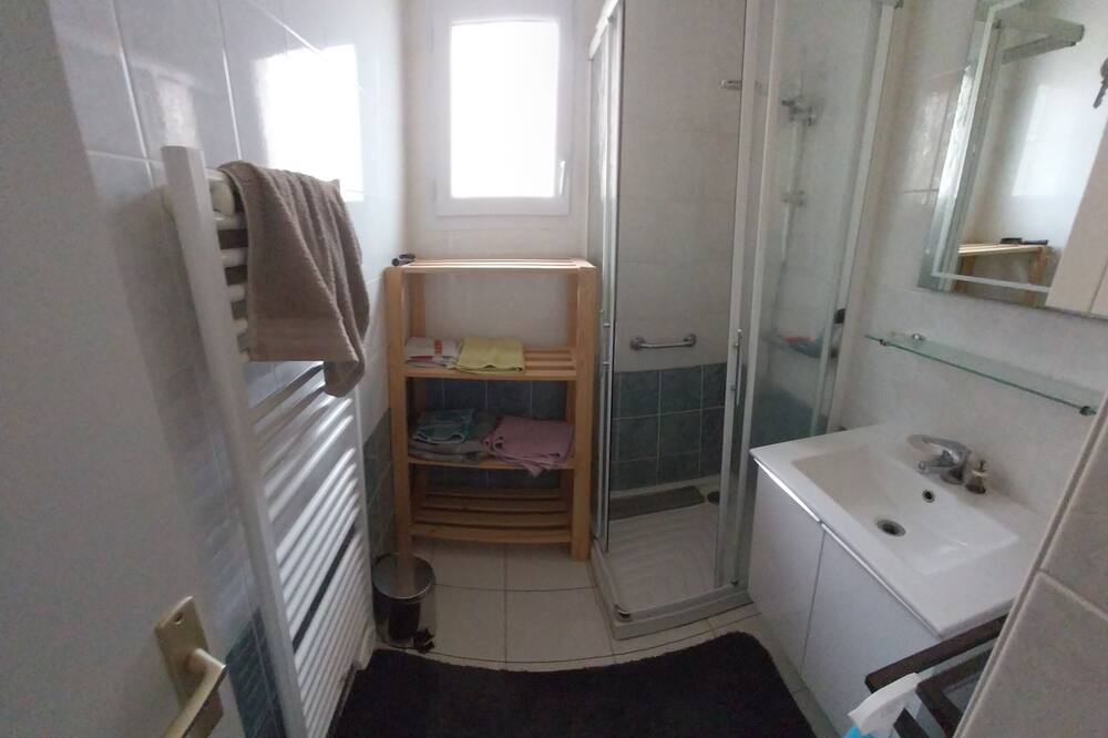Photo of Bathroom in Le Bernard