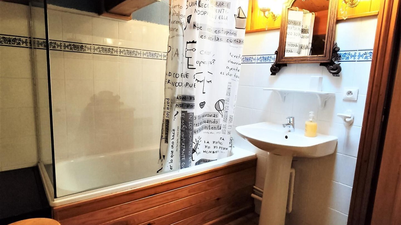 Photo of Bathroom in Sainte-Leocadie