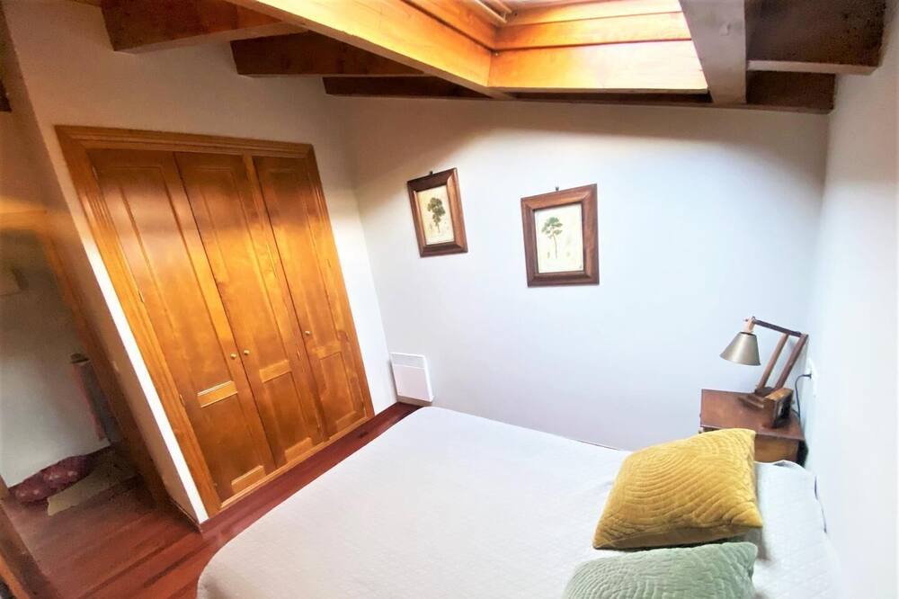Photo of Bedroom in Angoustrine