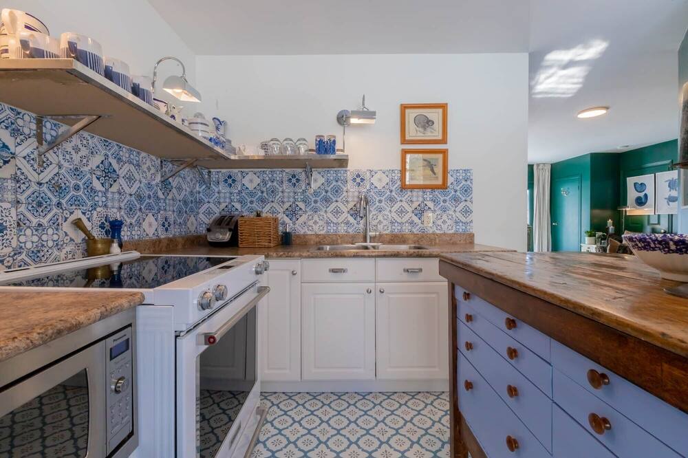 Photo of Kitchen in Utterson