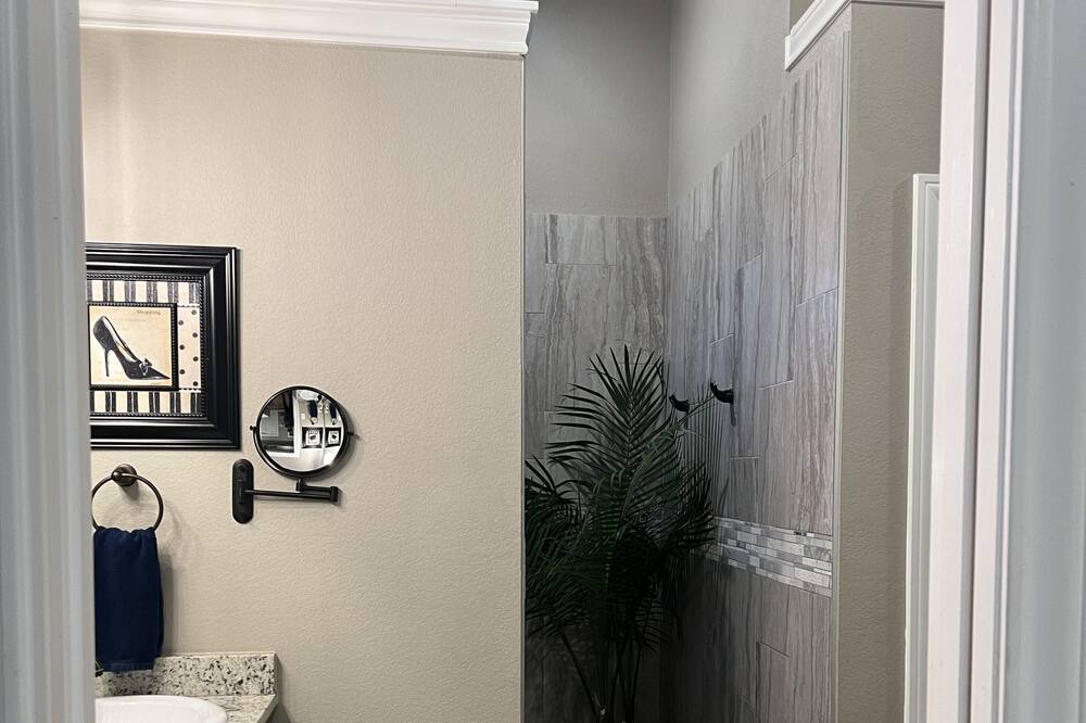 Photo of Bathroom in Taylor