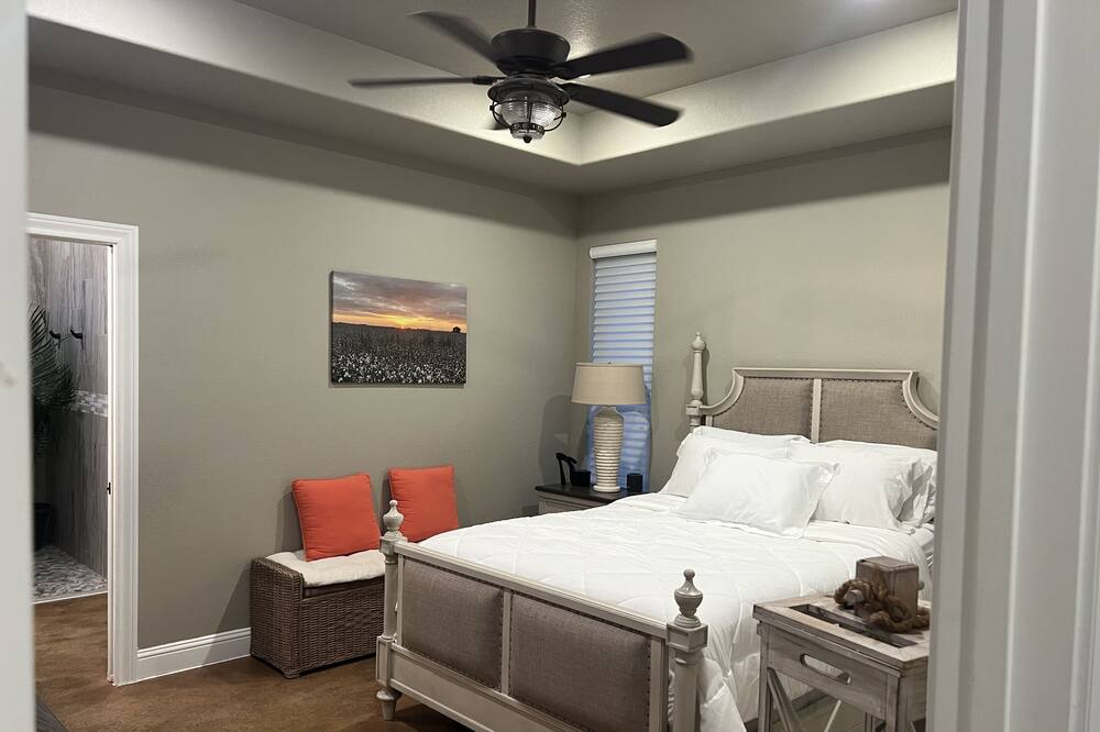 Photo of Bedroom in Taylor