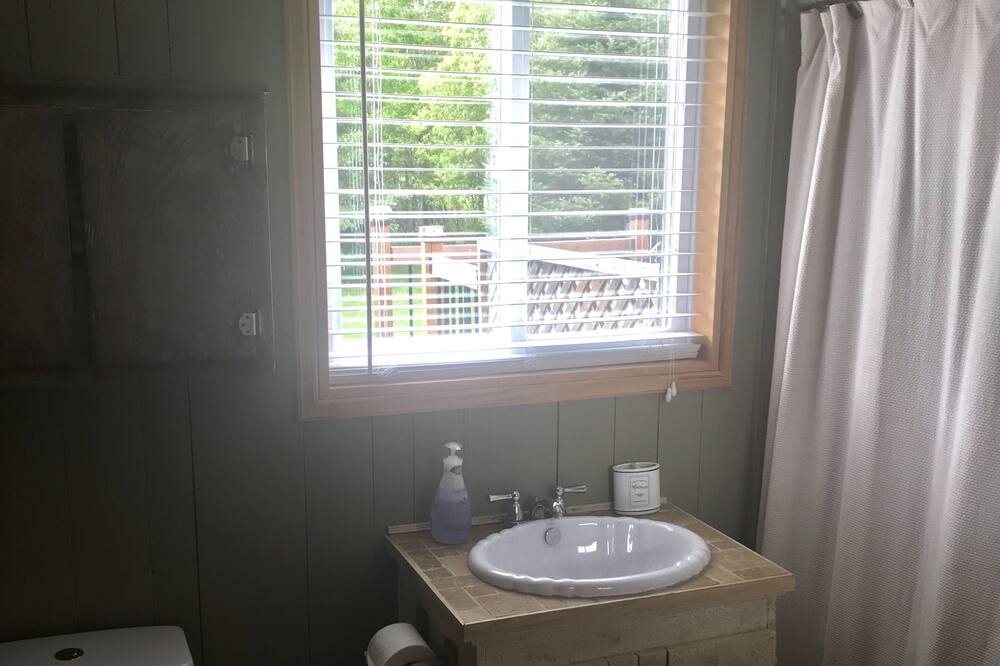 Photo of Bathroom in Sainte-Apolline-de-Patton