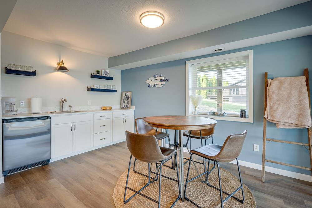 Photo of Others in Howard