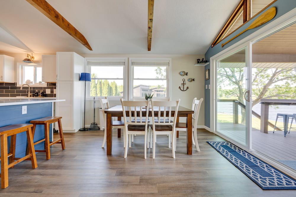 Photo of Others in Howard