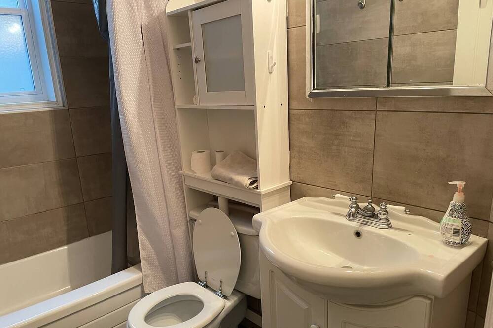 Photo of Bathroom in Challans
