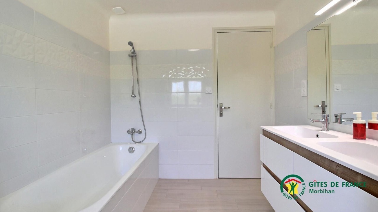 Photo of Others in Beganne