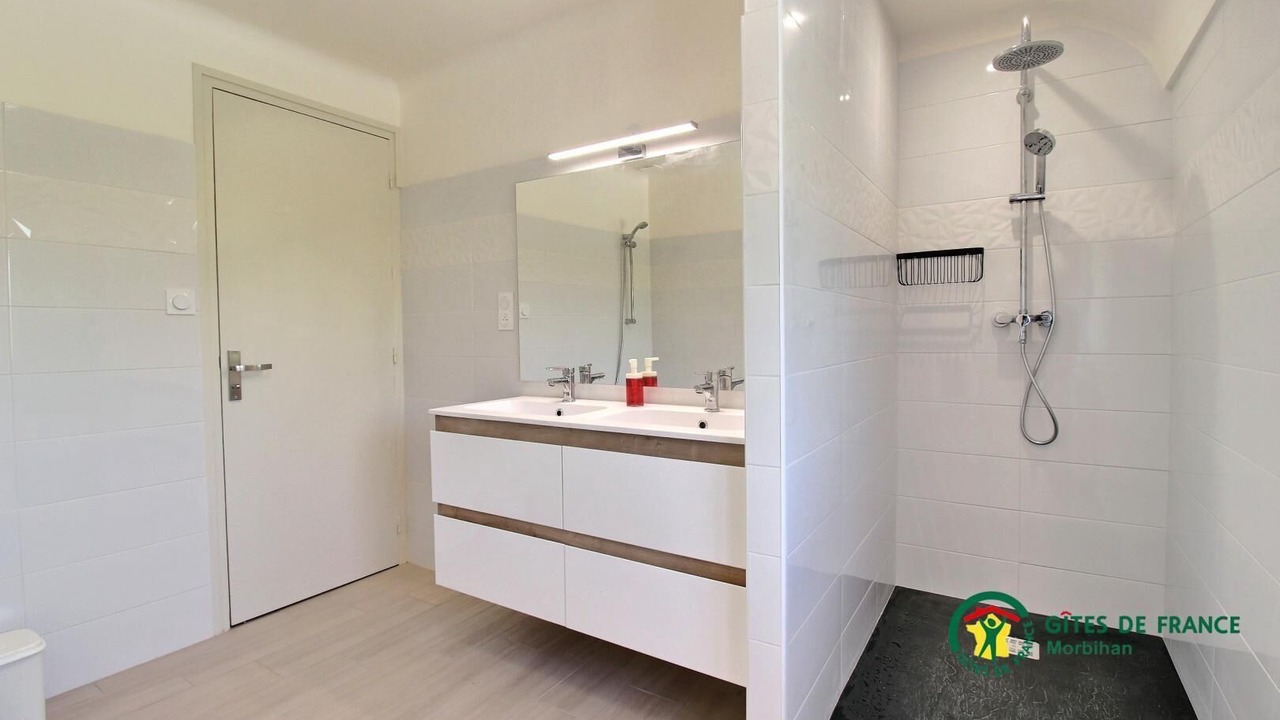 Photo of Others in Beganne