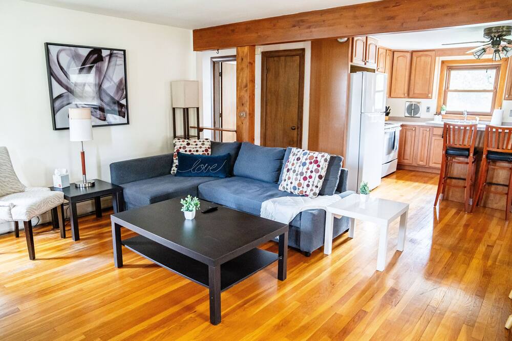 Photo of Livingroom in Nashua
