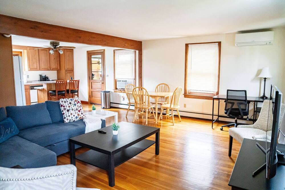 Photo of Livingroom in Nashua