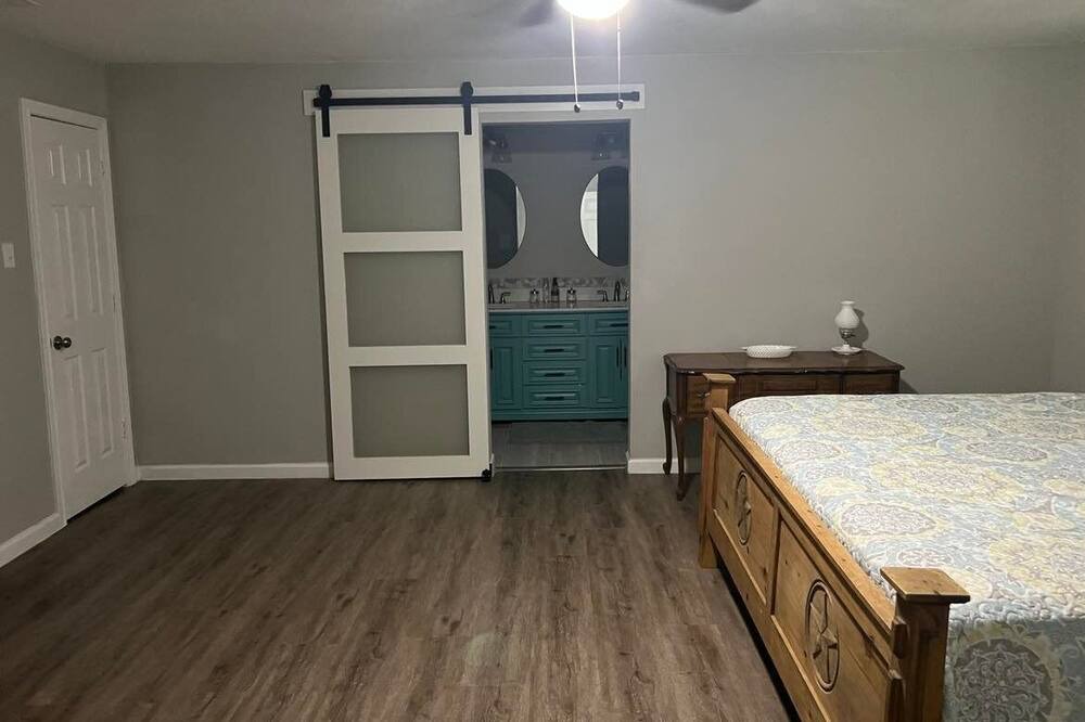 Photo of Bedroom in Votaw