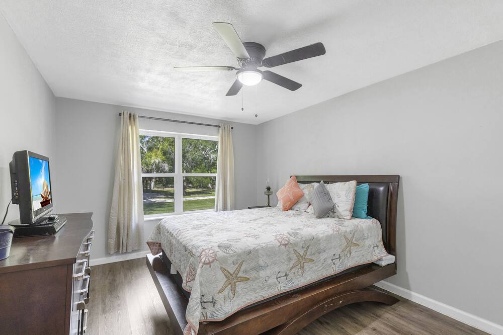 Photo of Bedroom in Votaw
