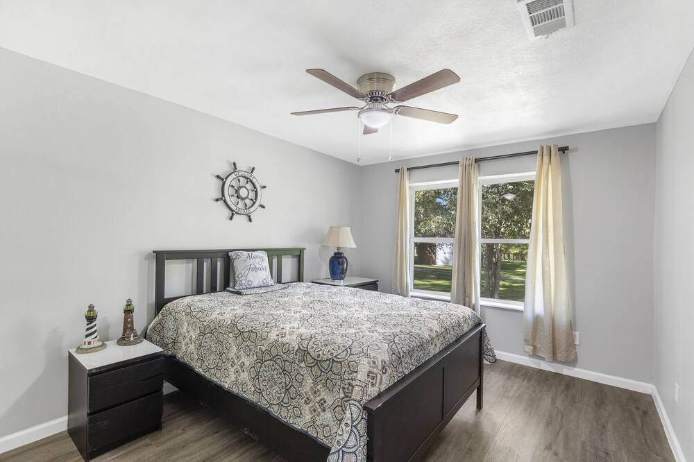 Photo of Bedroom in Votaw