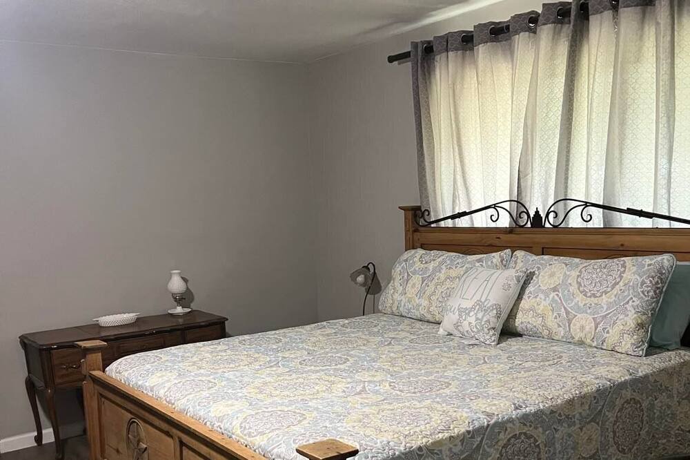 Photo of Bedroom in Votaw