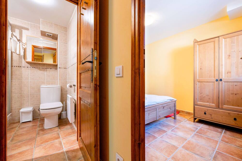 Photo of Bathroom in Latour-de-Carol