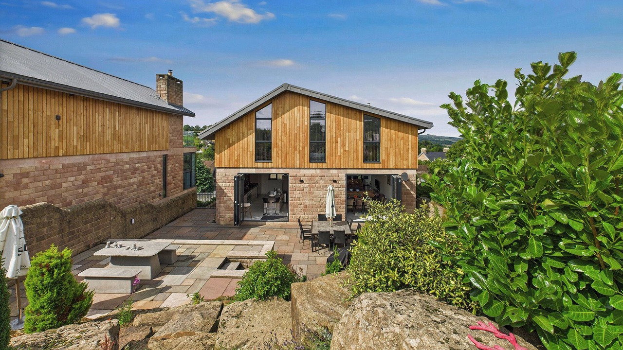 Photo of Outdoor in Tansley