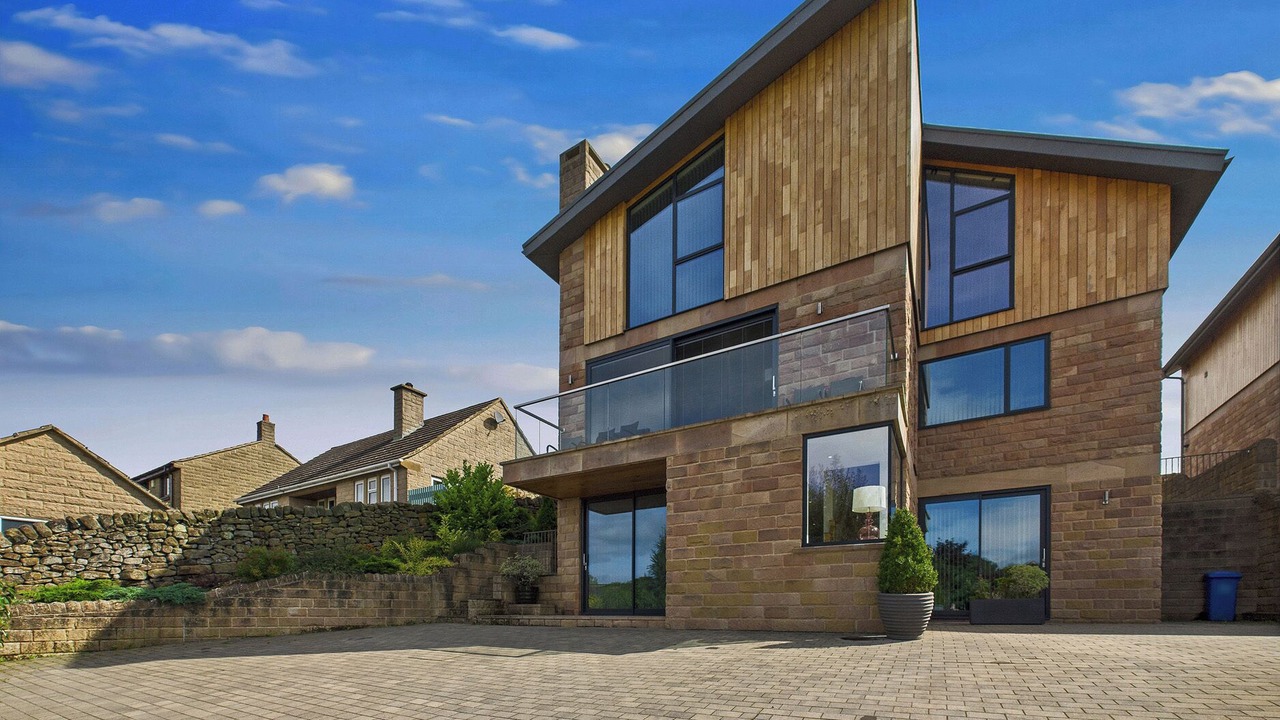 Photo of Outdoor in Tansley