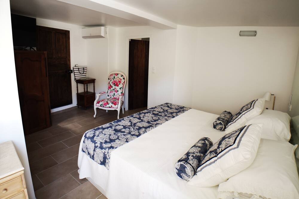 Photo of Bedroom in Saint-Hippolyte-du-Fort