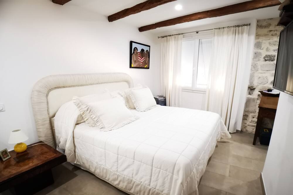Photo of Bedroom in Saint-Hippolyte-du-Fort