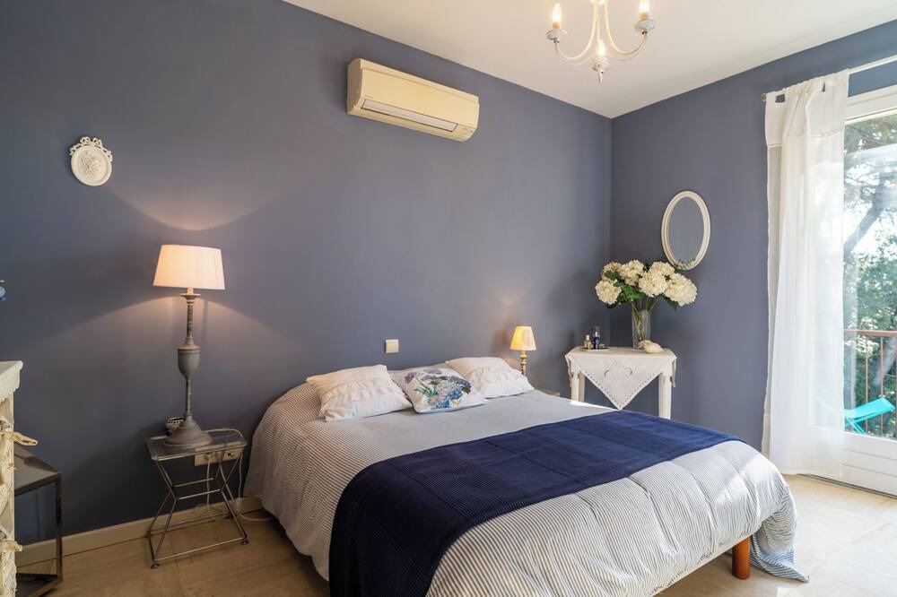 Photo of Bedroom in Saint-Georges-d'Orques