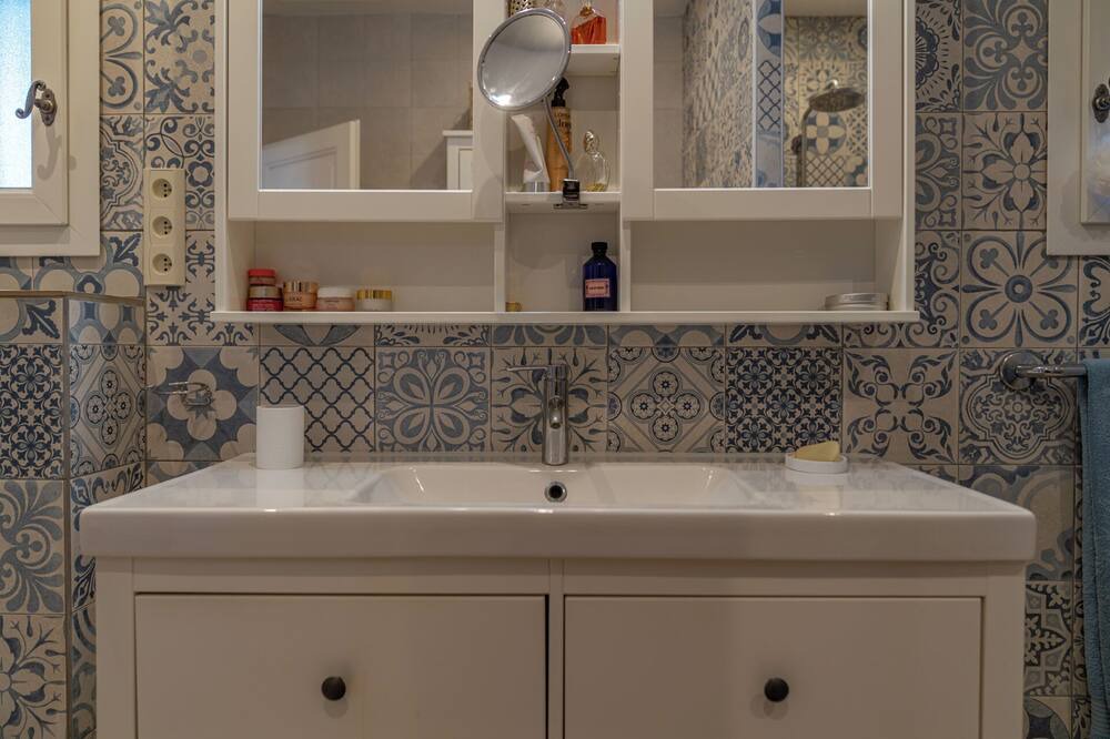 Photo of Bathroom in Saint-Georges-d'Orques