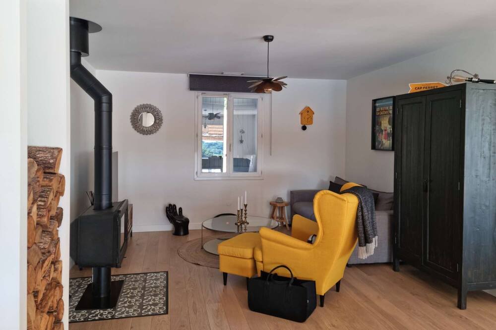Photo of Livingroom in Lisle-sur-Tarn