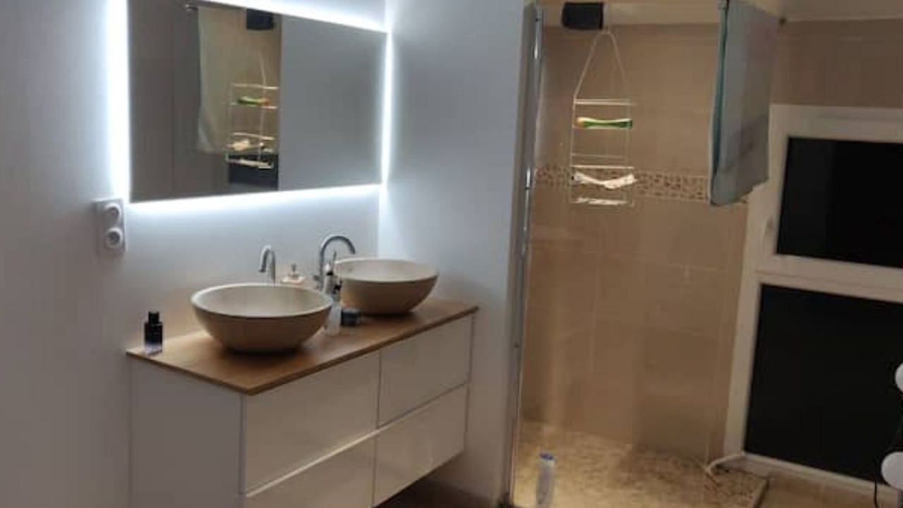 Photo of Bathroom in Roquemaure
