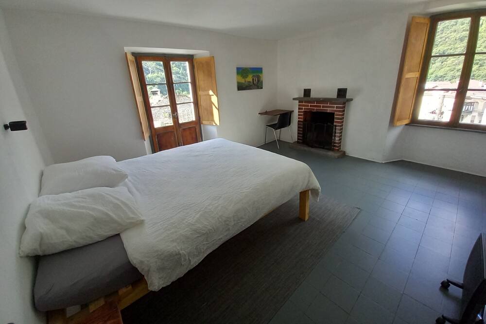 Photo of Bedroom in Cavergno