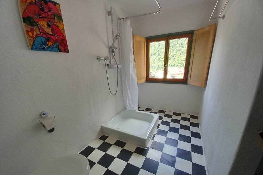 Photo of Bathroom in Cavergno