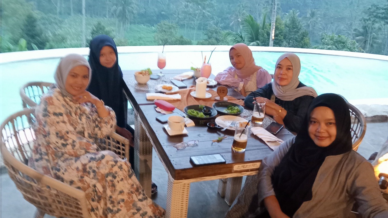 Photo of Others in Tosari