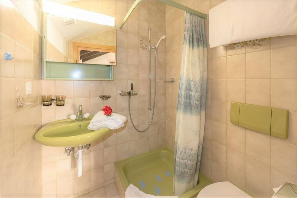 Photo of Bathroom in Graechen