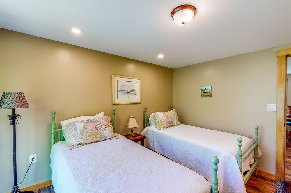 Photo of Others in Roxbury