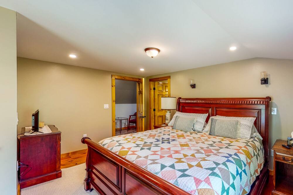 Photo of Others in Roxbury