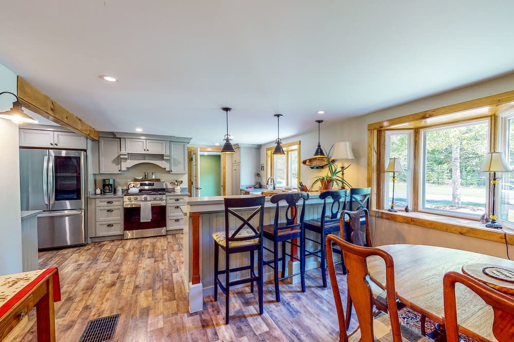 Photo of Others in Roxbury