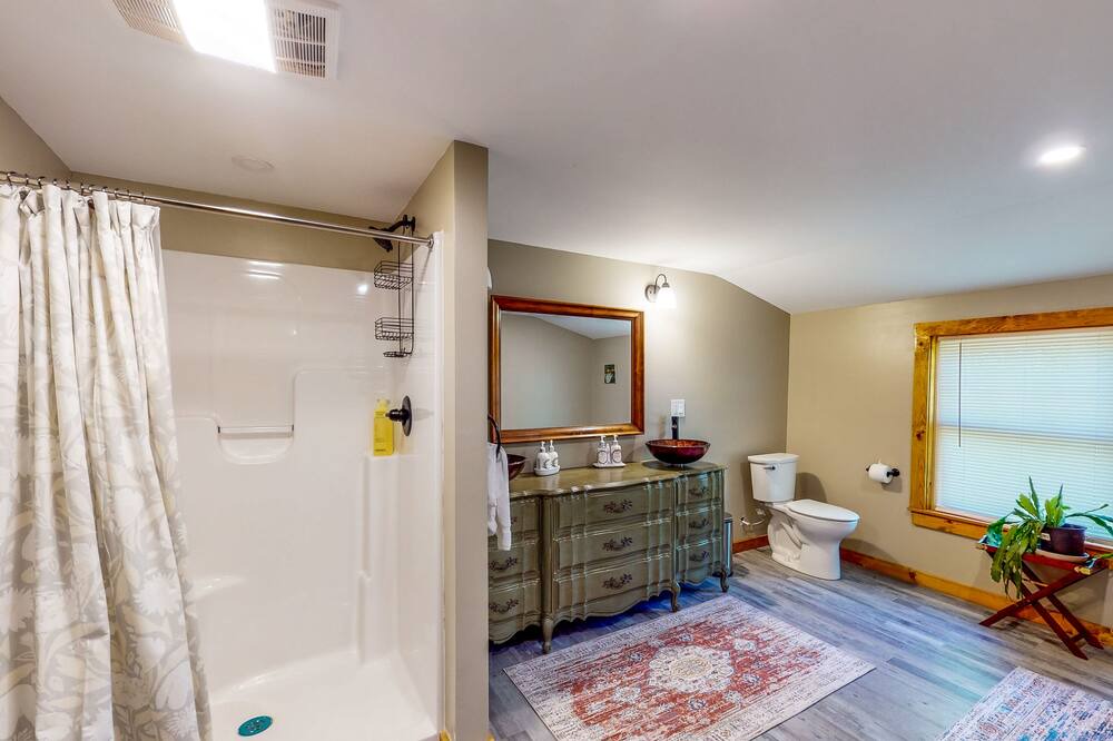 Photo of Others in Roxbury