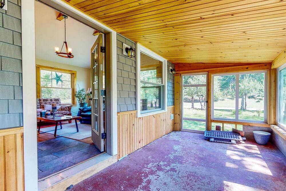 Photo of Others in Roxbury