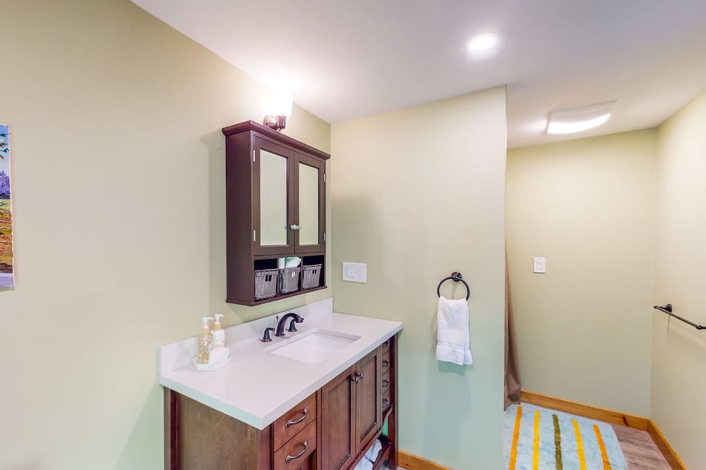 Photo of Others in Roxbury