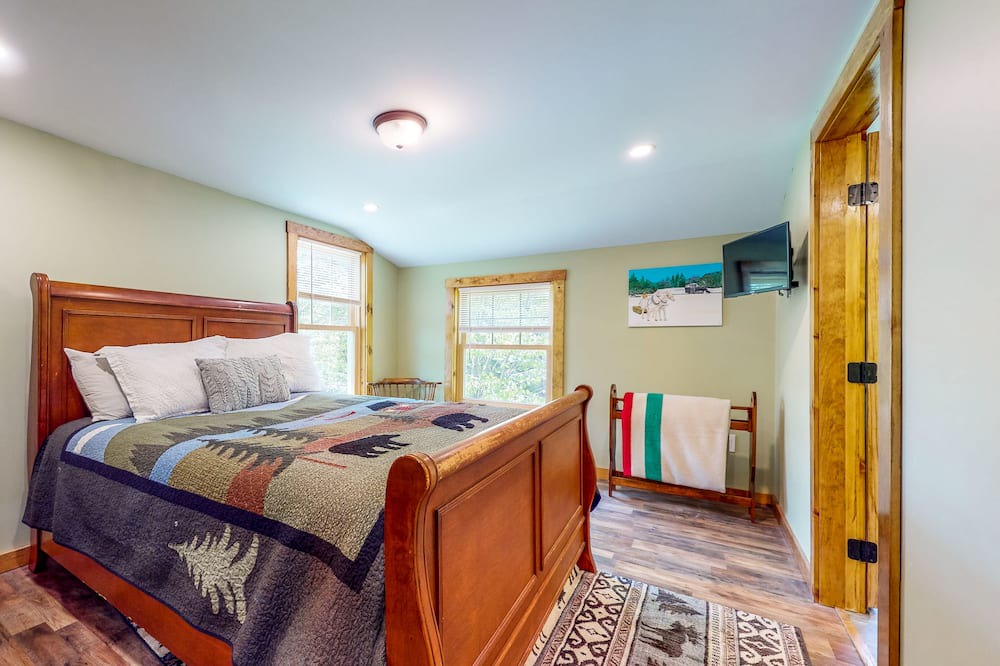 Photo of Others in Roxbury