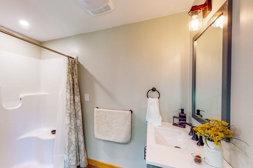 Photo of Others in Roxbury