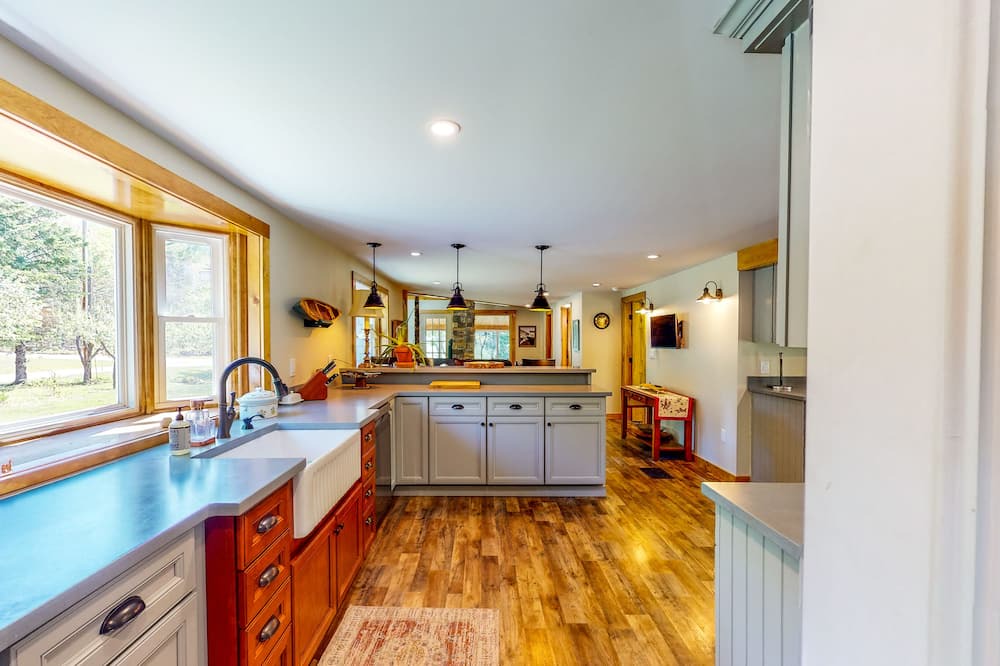 Photo of Others in Roxbury