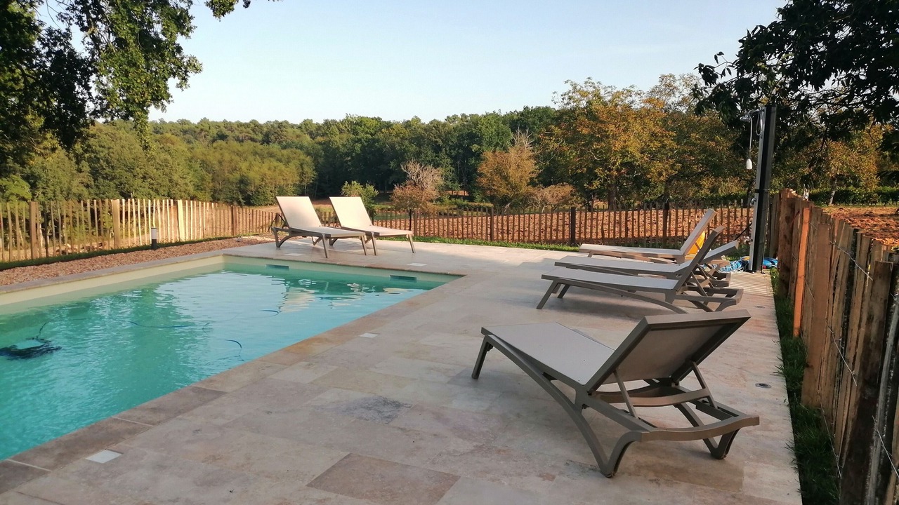 Photo of Outdoor in Salon