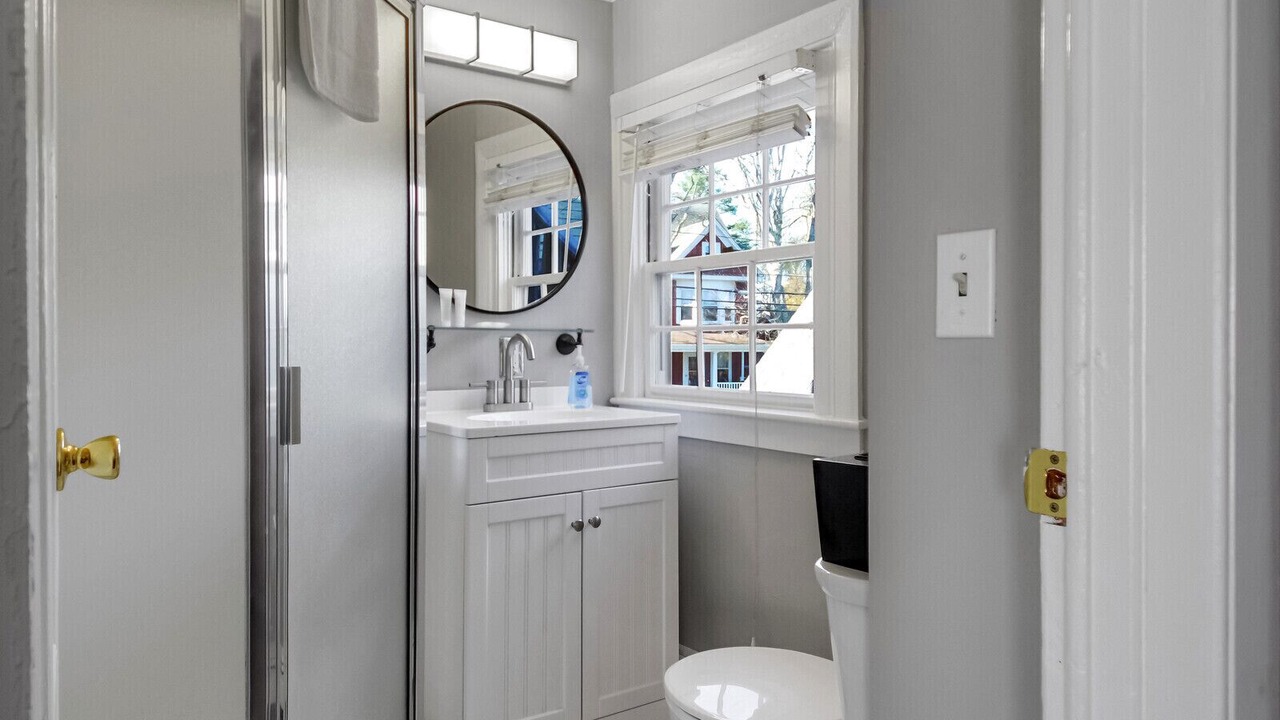 Photo of Bathroom in Boothbay Harbor