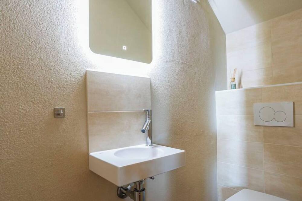 Photo of Bathroom in Caux