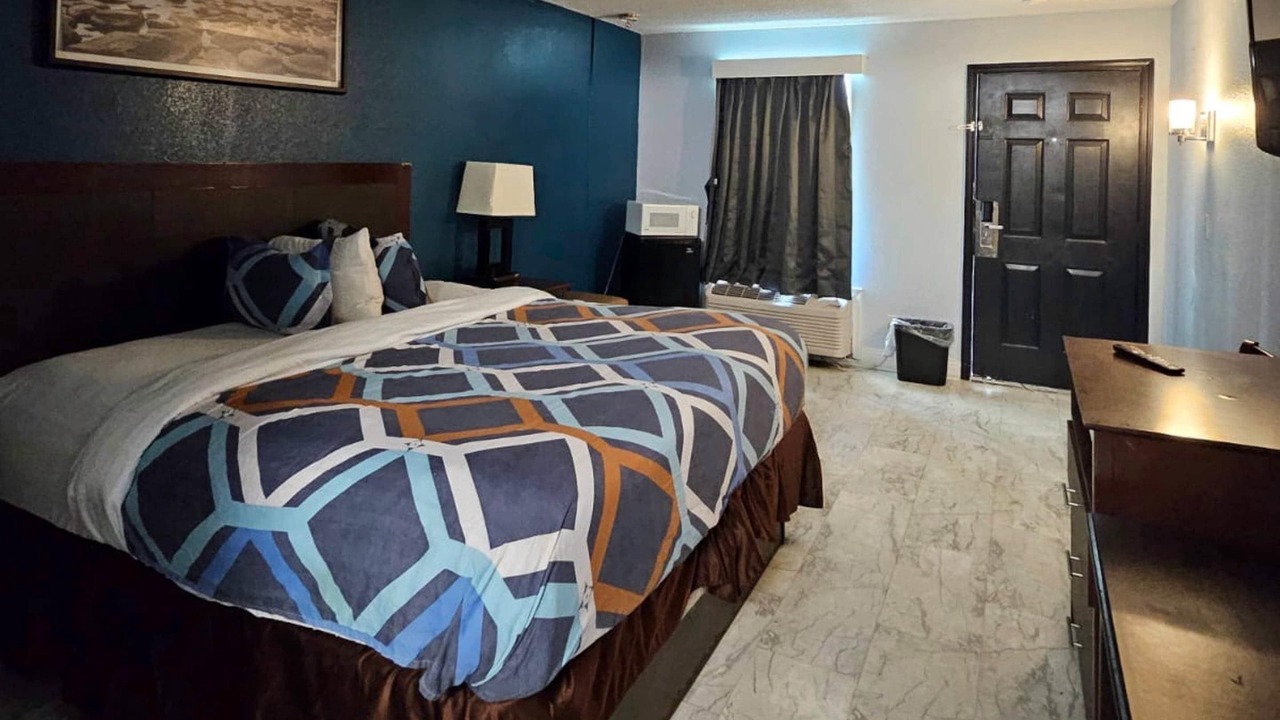 Photo of Bedroom in Hattiesburg