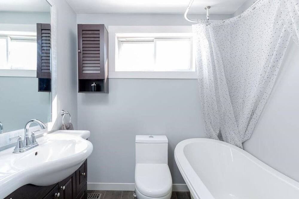 Photo of Bathroom in Rama
