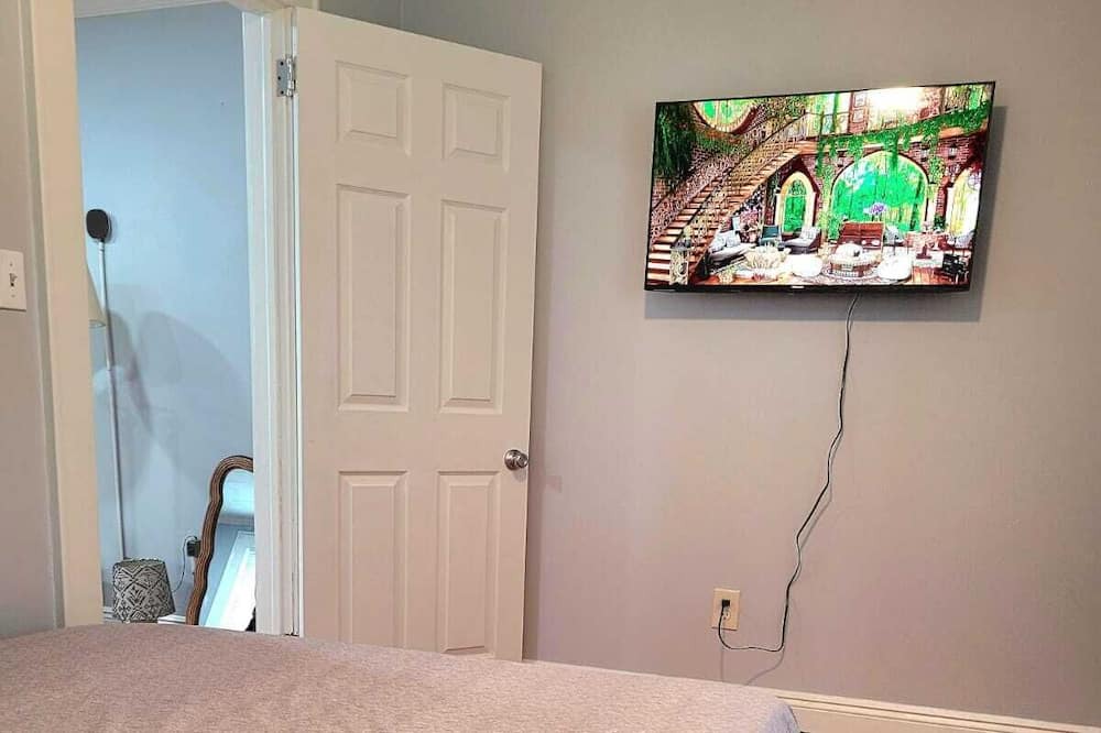 Photo of Bedroom in Rutherford