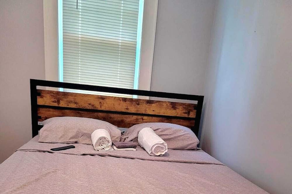 Photo of Bedroom in Rutherford