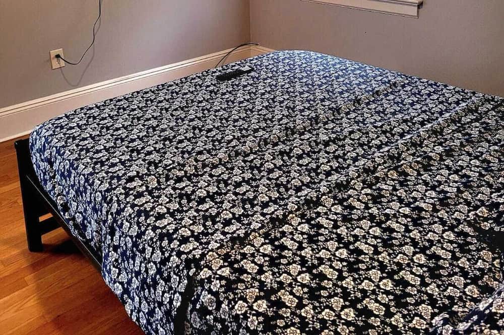 Photo of Bedroom in Rutherford