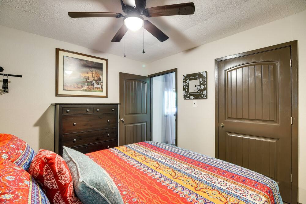 Photo of Bedroom in Huffman